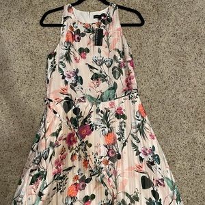 Banana republic floral maxi dress NWT size 6